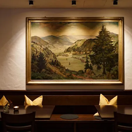 Rappen Am Munsterplatz Hotel